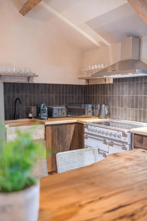 Дом отдыха Quirky Retreats - The Coach House